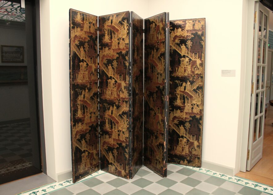 SIX-PANEL FOLDING SCREEN