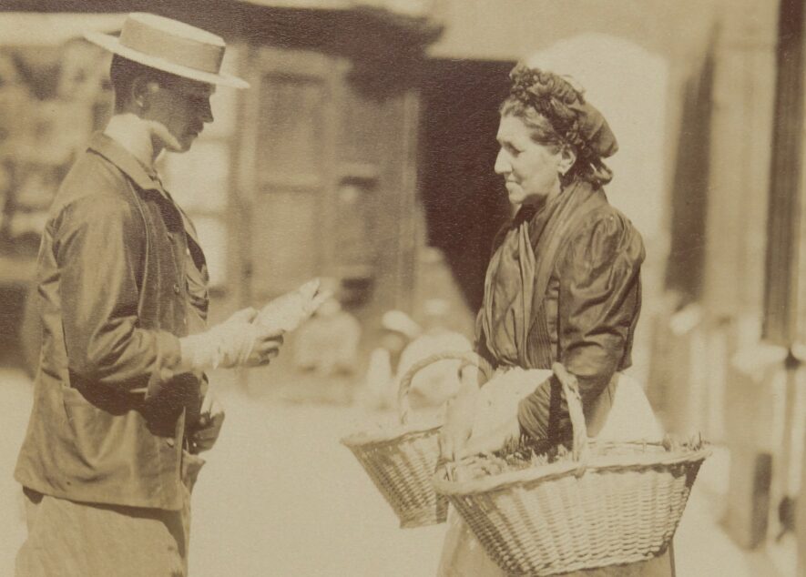 Travailler pour un sou: Les petits métiers de la Belle Époque immortalisés par Eugène Atget